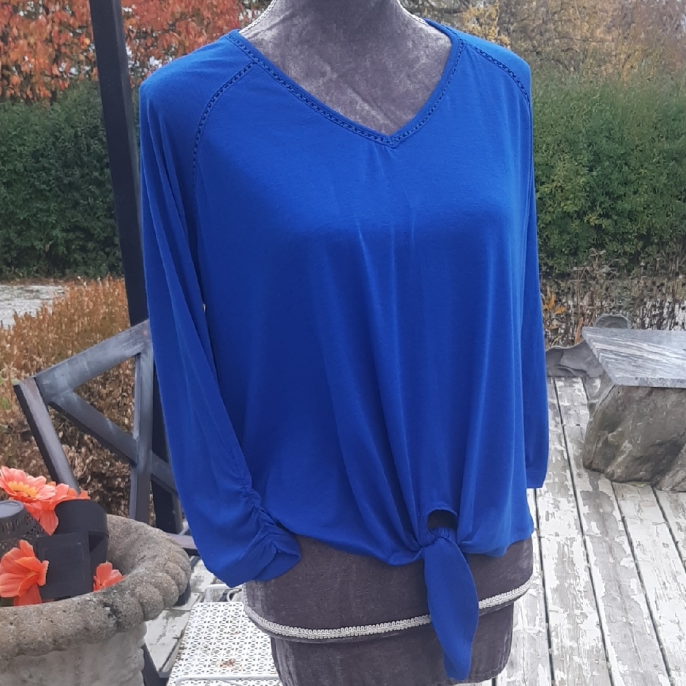 STUDIO๐SO PRETTY Cobalt Blue EUC Tie-Front Long Sleeve Top Sz L - Picture 3 of 9